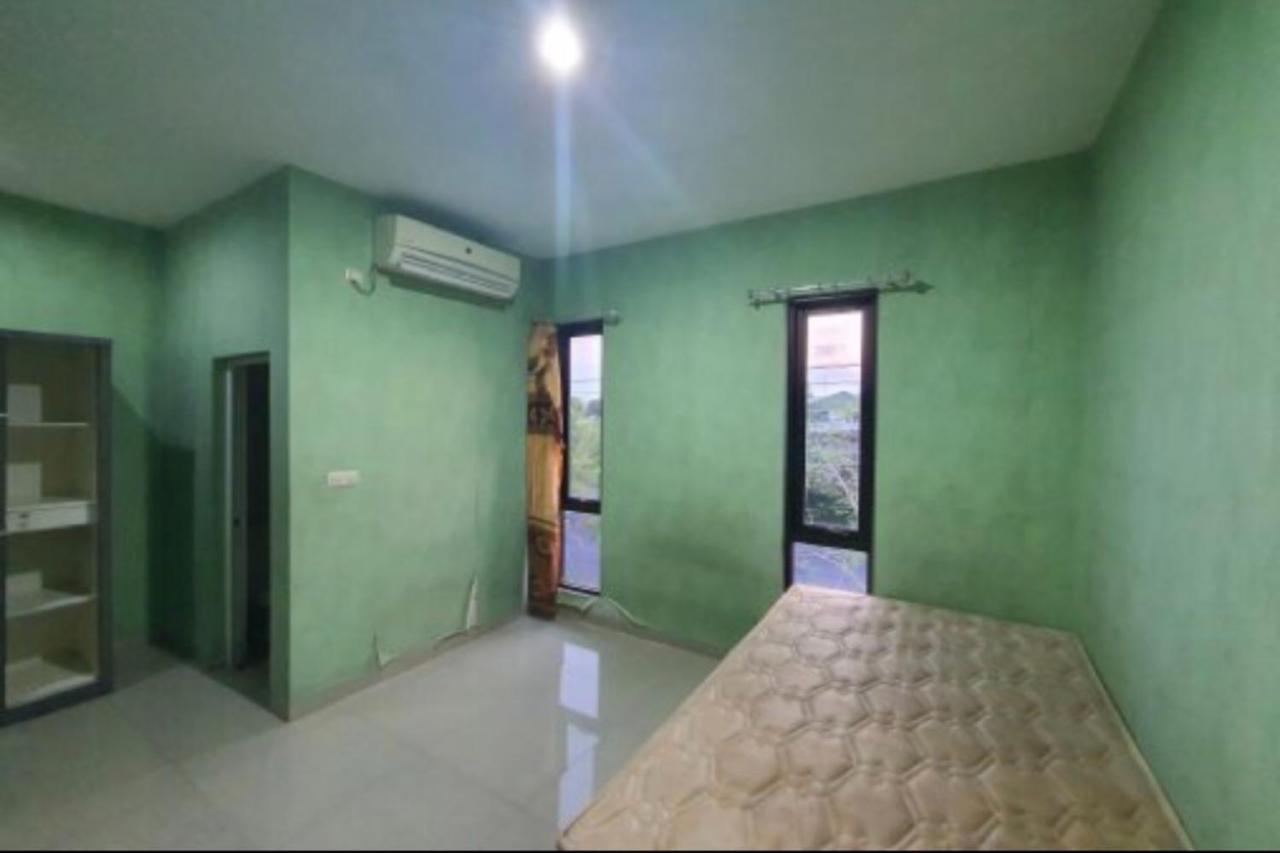 Oyo 93109 Garden Homestay 1 Tpr Сурабая Экстерьер фото