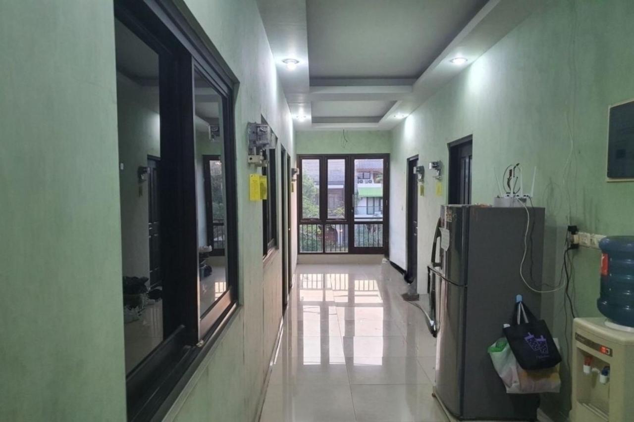 Oyo 93109 Garden Homestay 1 Tpr Сурабая Экстерьер фото